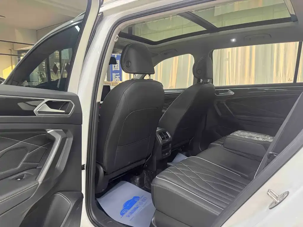 Volkswagen Tiguan L 2022 из CN, фото 9