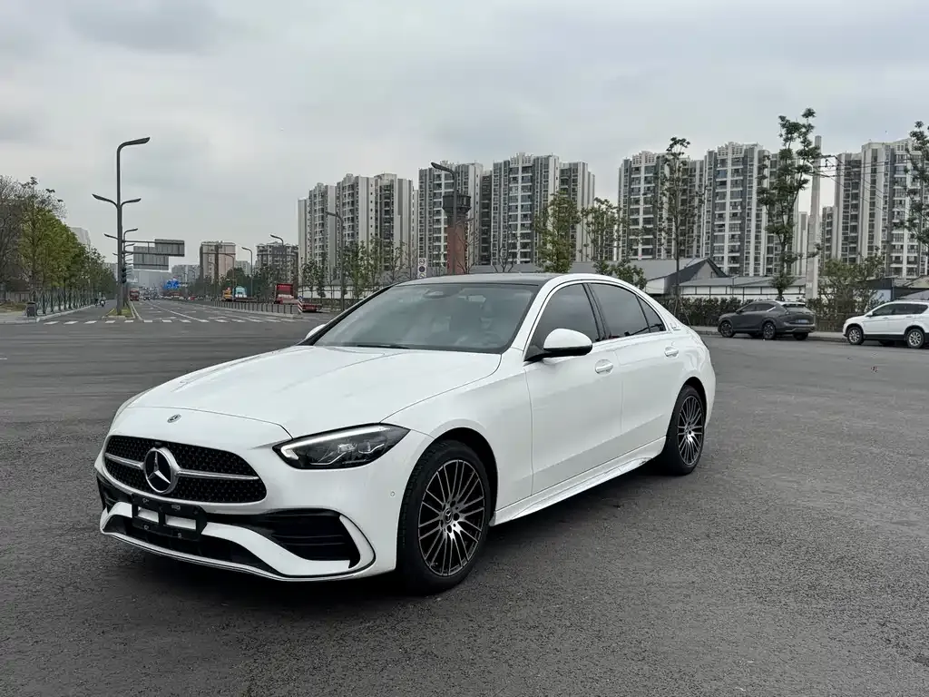Mercedes-Benz C-Class — фото 1