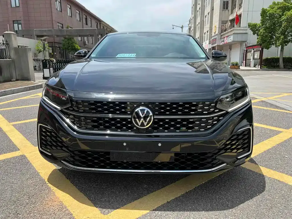 Volkswagen Passat — фото 6
