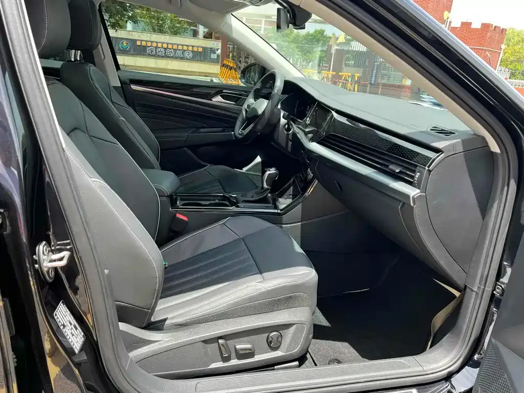 Volkswagen Passat — фото 8