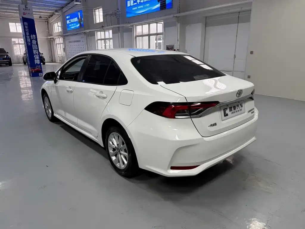 Toyota Corolla 2022 из CN, фото 10
