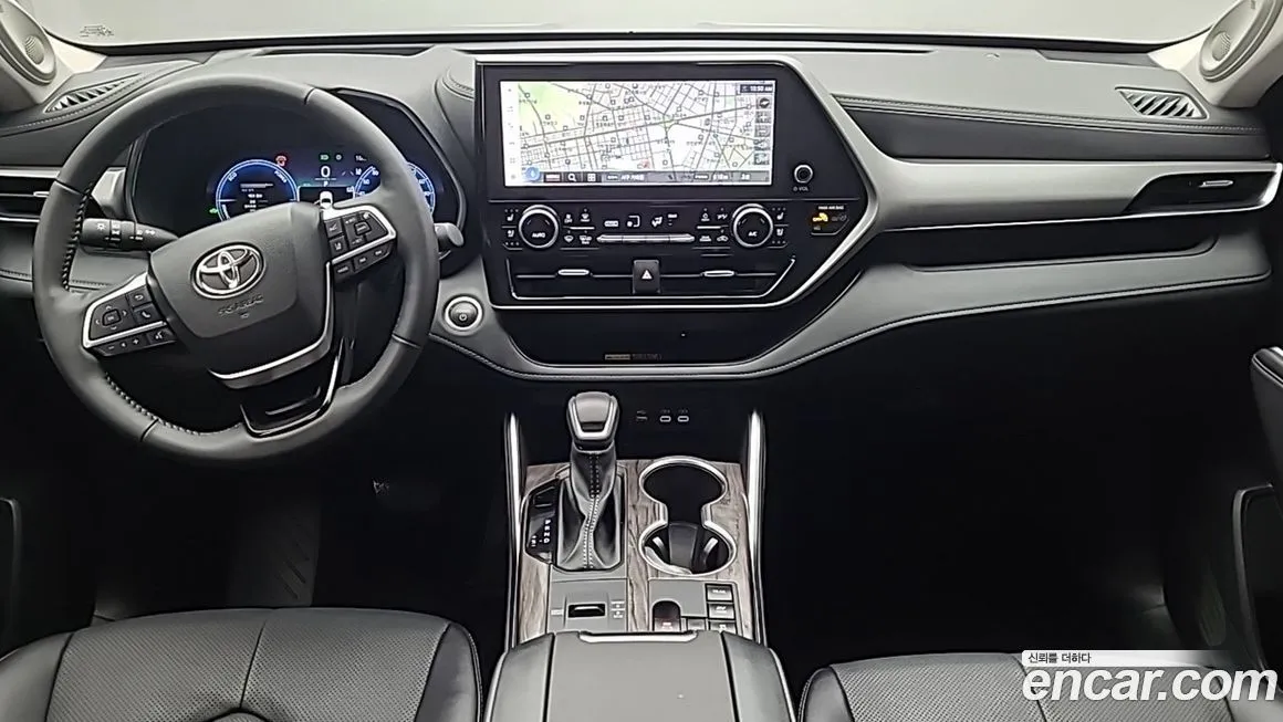 Toyota Highlander — фото 10