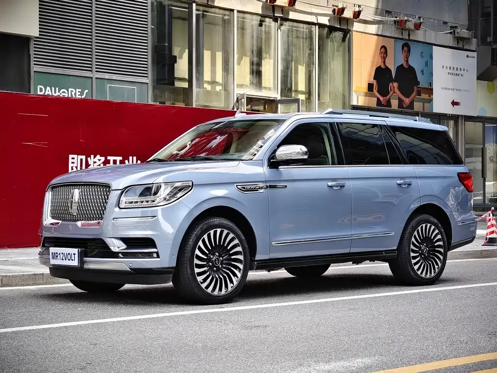 Lincoln Navigator — фото 1