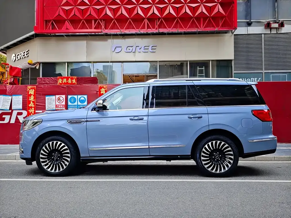 Lincoln Navigator — фото 4