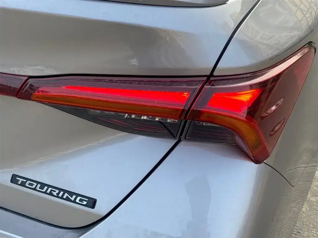 Toyota Avalon 2022 из CN, фото 2