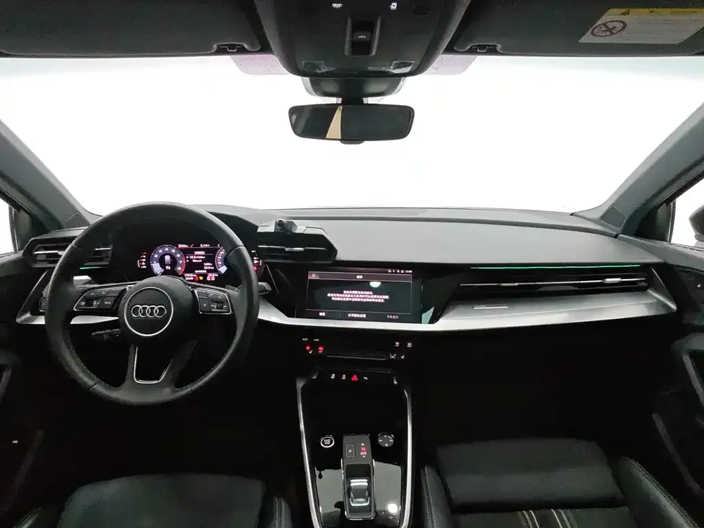 Audi A3 2023 из CN, фото 4