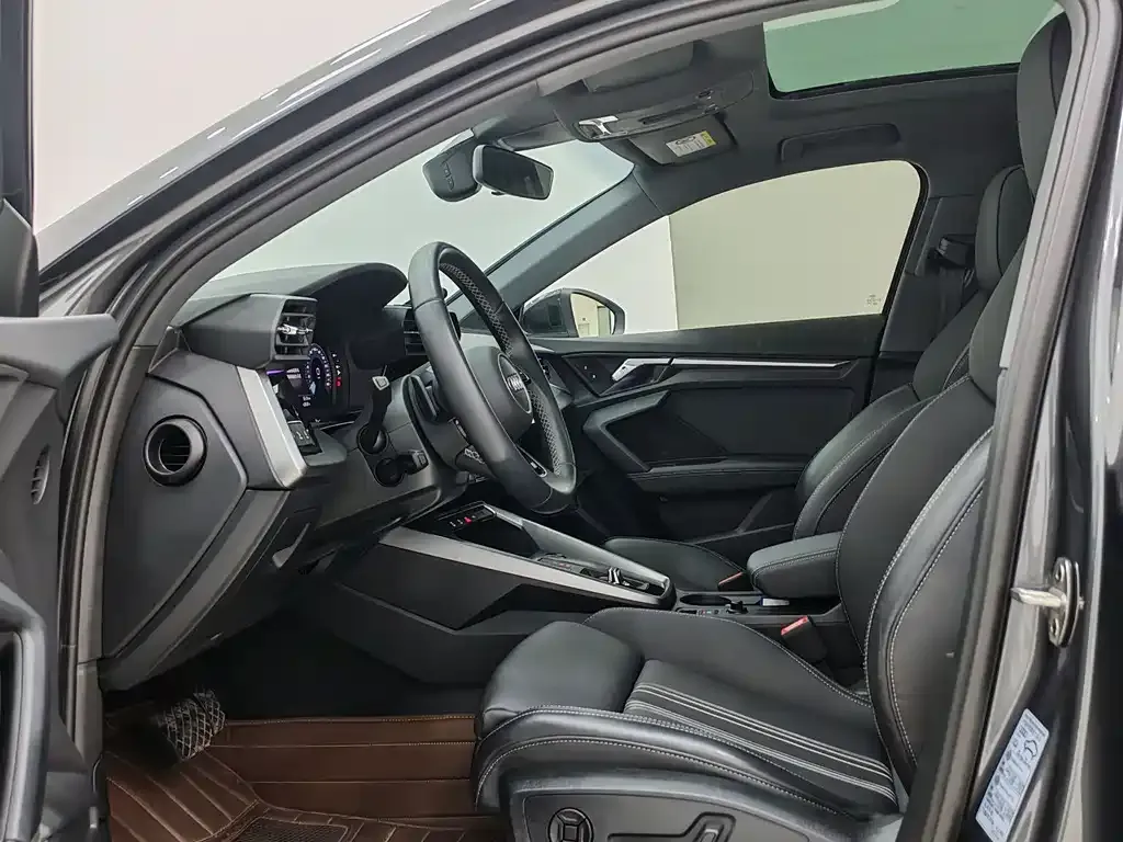Audi A3 2023 из CN, фото 6