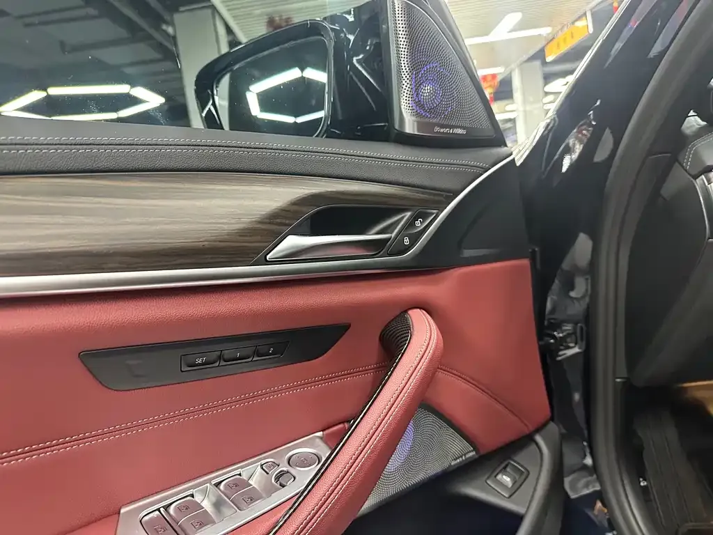 BMW 5 Series 2022 из CN, фото 7