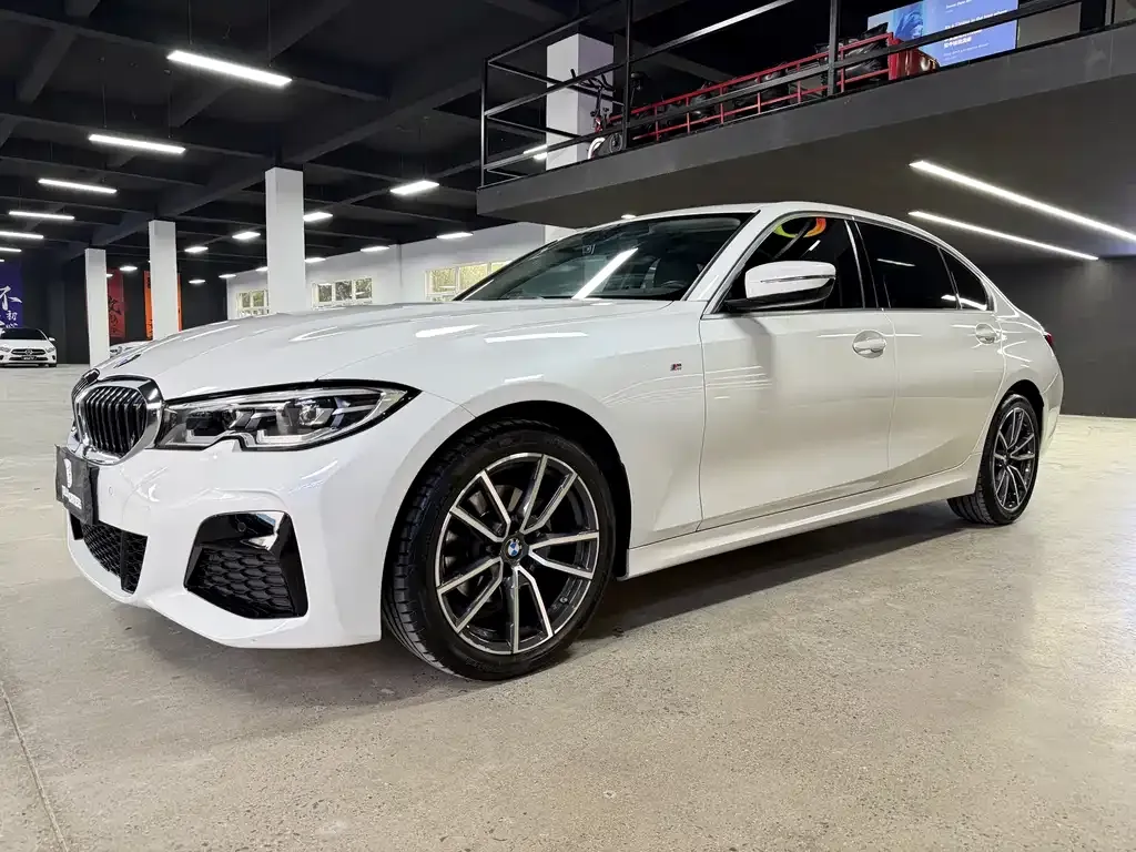 BMW 3 Series — фото 1