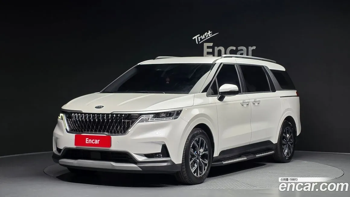 Kia Carnival — фото 1
