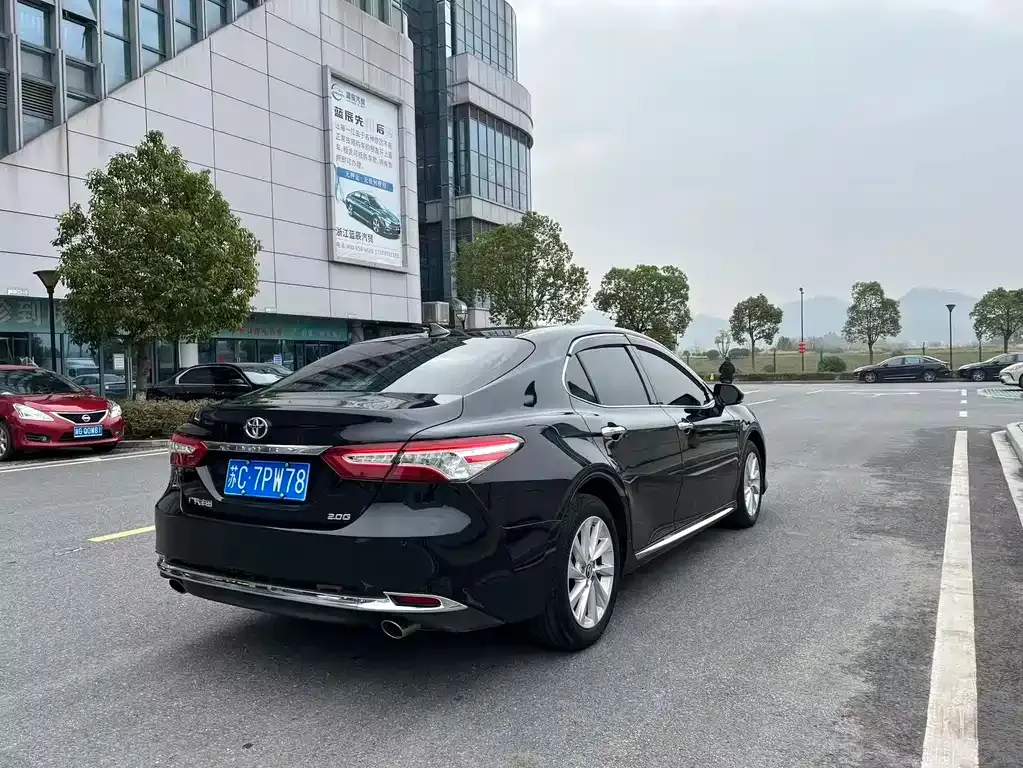 Toyota Camry 2023 из CN, фото 7