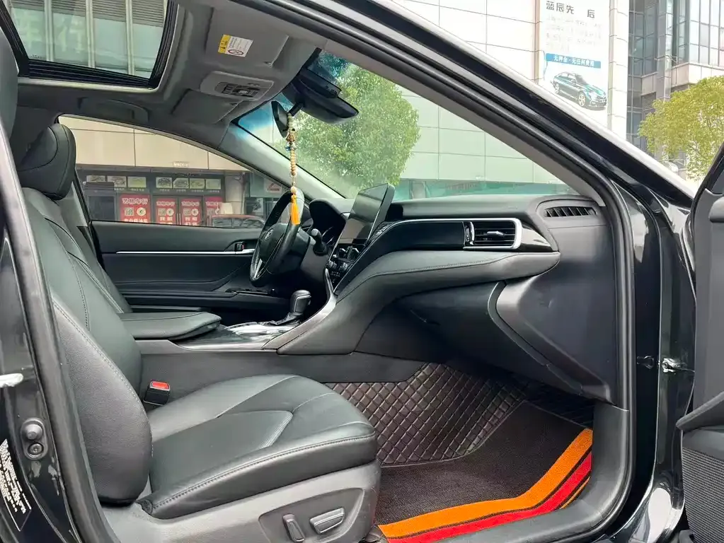 Toyota Camry 2023 из CN, фото 4