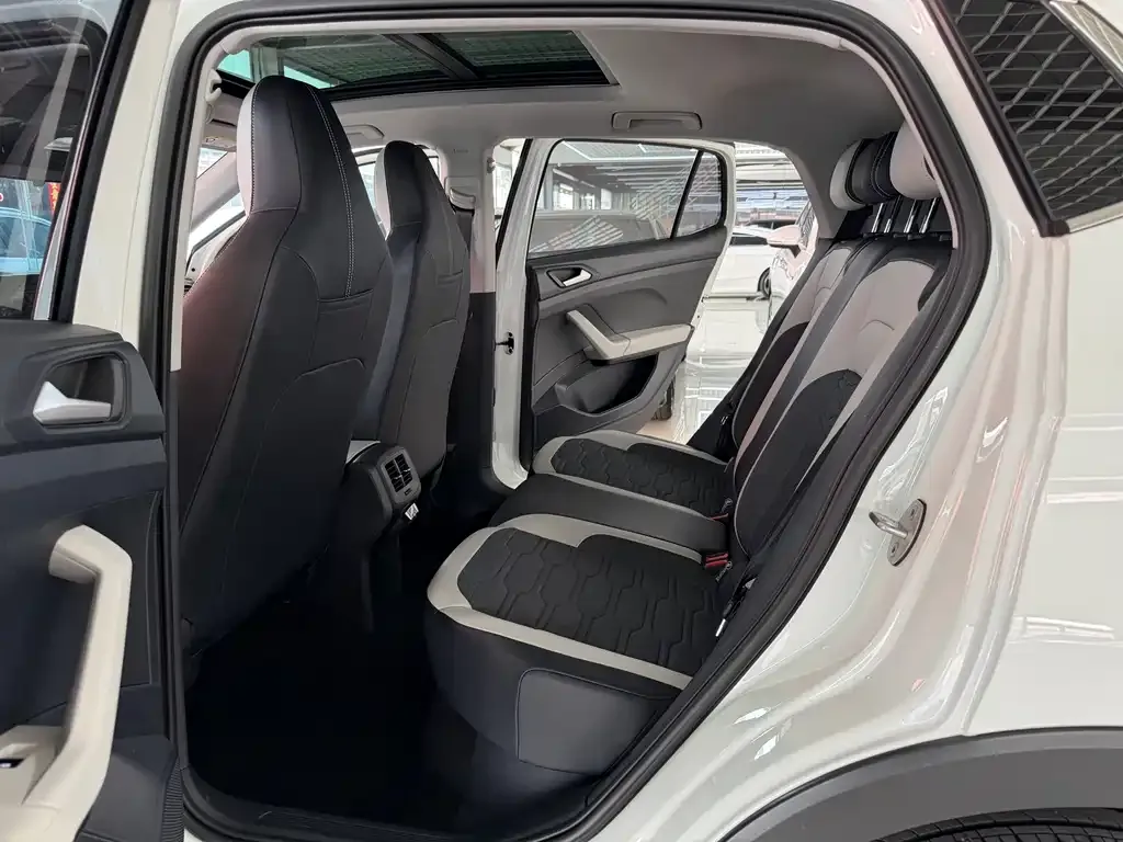 Volkswagen Tharu 2025 из CN, фото 4