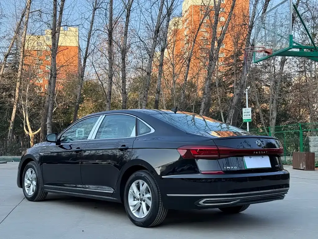 Volkswagen Passat New Energy — фото 9