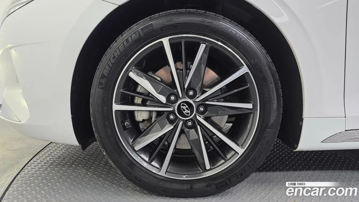 Hyundai Grandeur 2023 из KR, фото 4