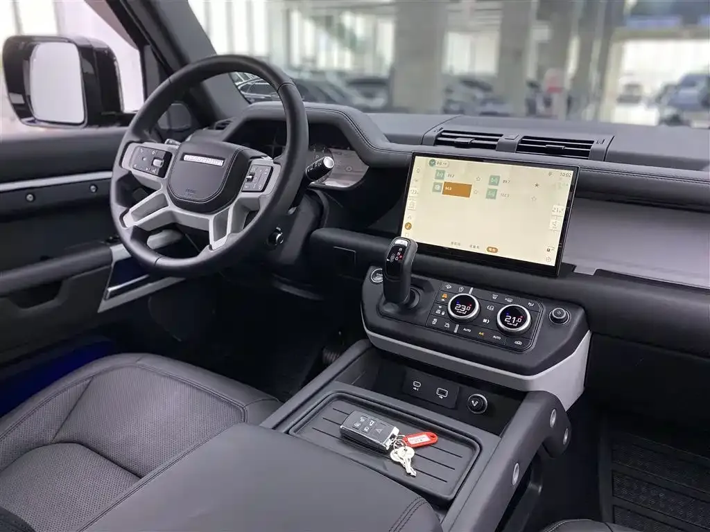 Land Rover Defender — фото 6