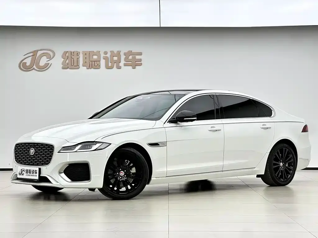 Jaguar XFL — фото 1