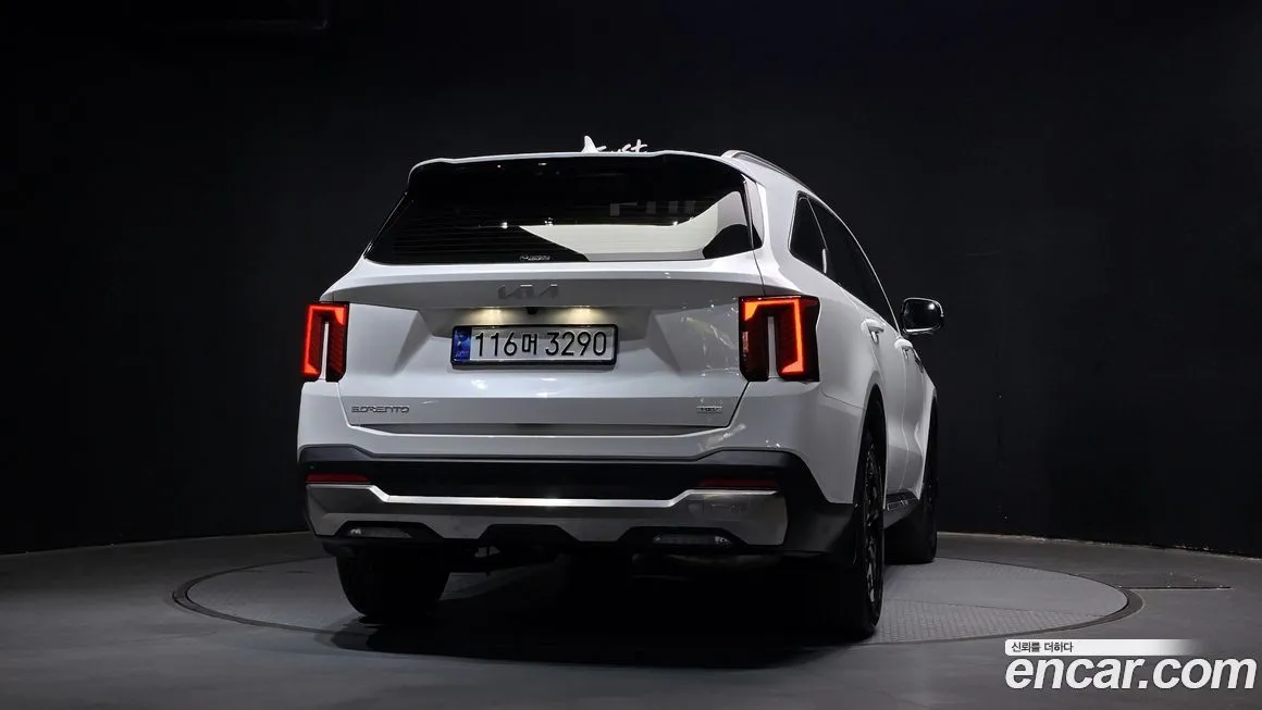Kia Sorento — фото 7