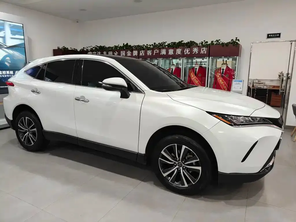 Toyota Harrier — фото 8