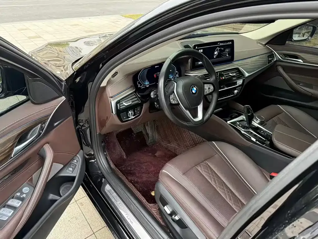 BMW 5 Series New Energy — фото 8