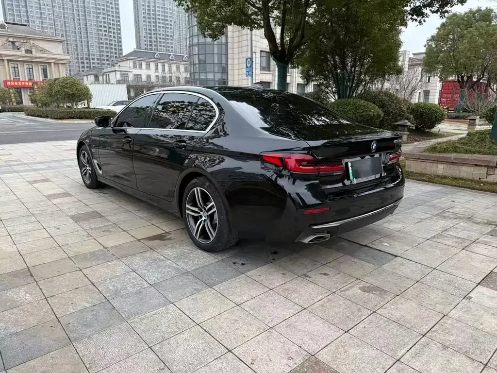 BMW 5 Series New Energy — фото 3