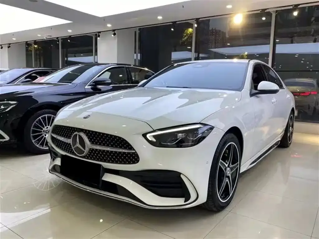 Mercedes-Benz C-Class — фото 1