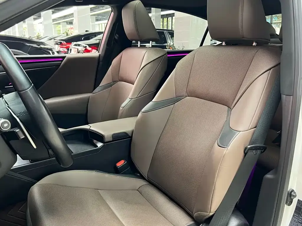 Lexus ES 2023 из CN, фото 5