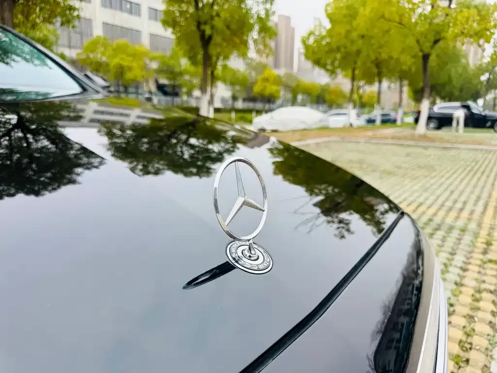 Mercedes-Benz E-Class — фото 5