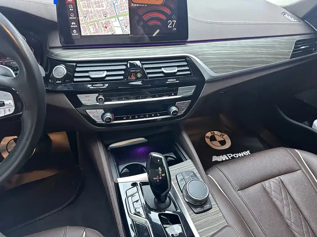 BMW 5 Series — фото 10