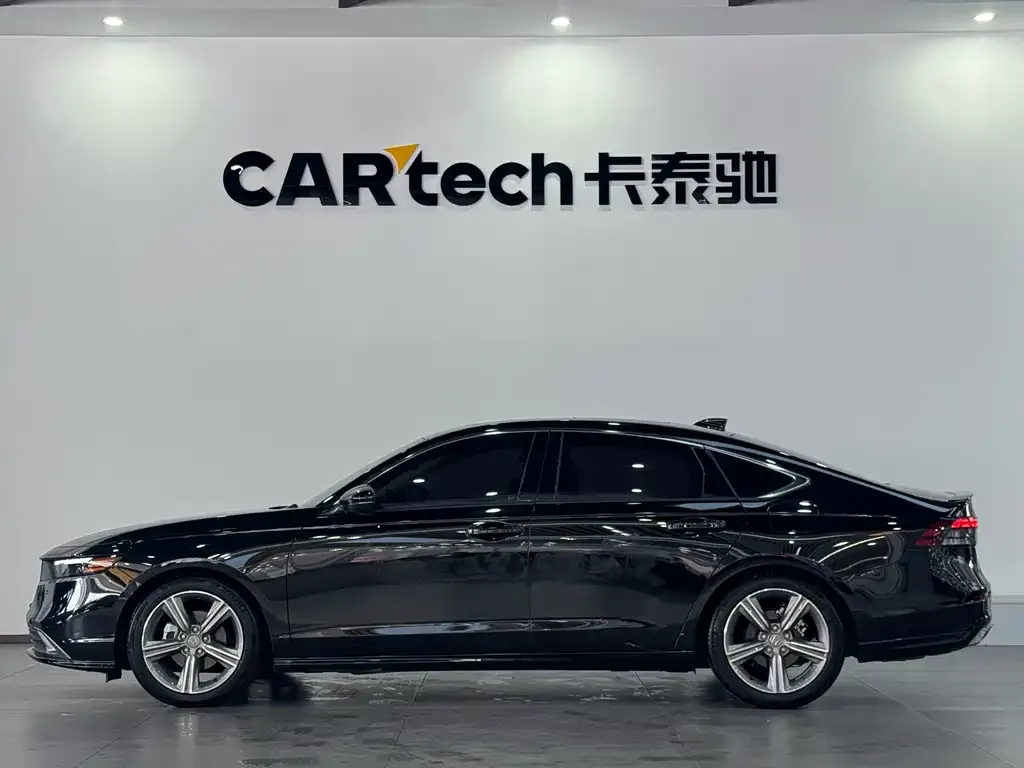Honda Accord 2024 из CN, фото 2