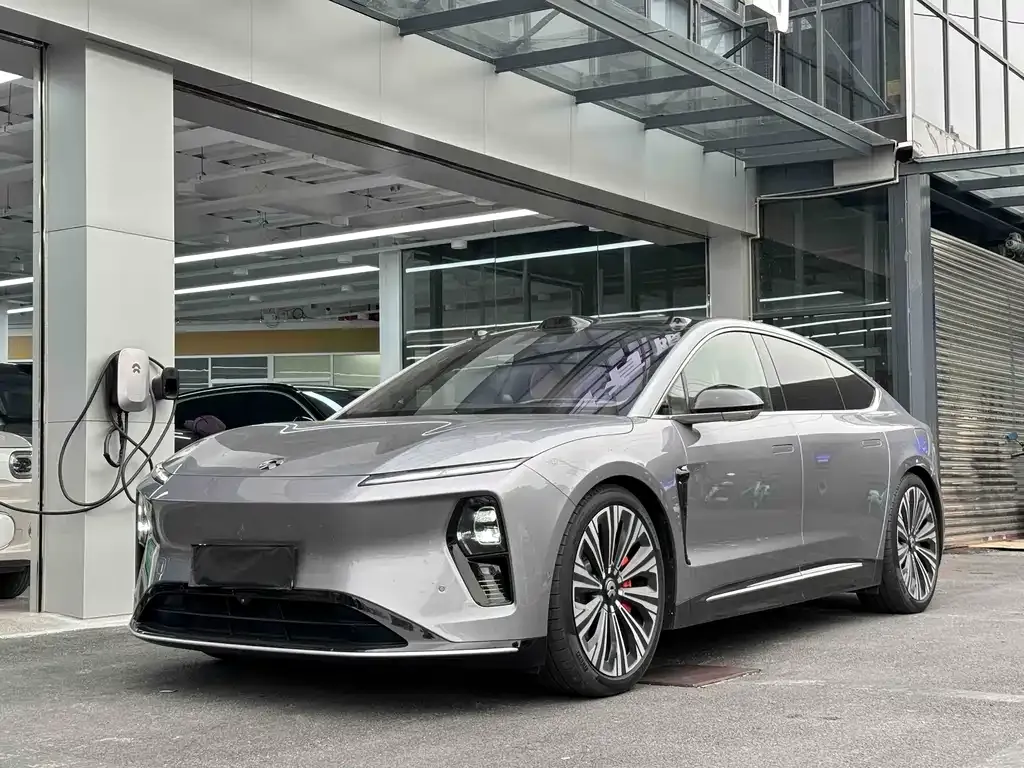 NIO ET9
