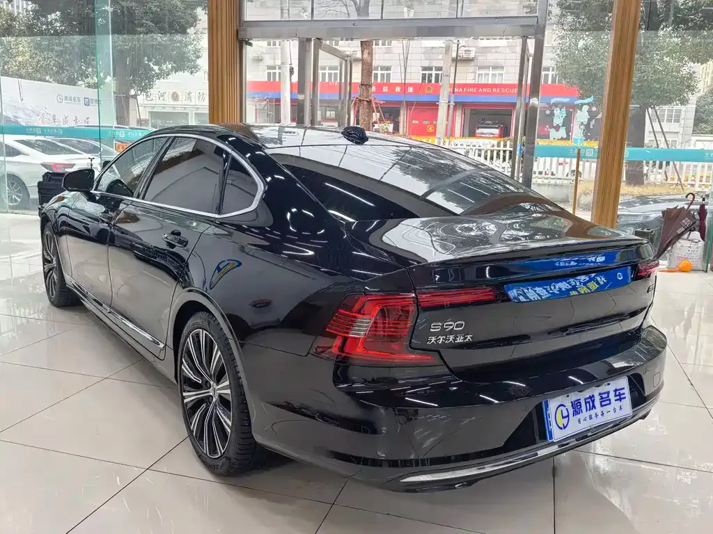 Volvo S90 2023 из CN, фото 9
