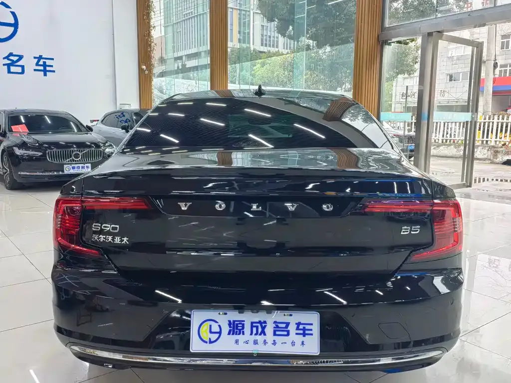 Volvo S90 2023 из CN, фото 4