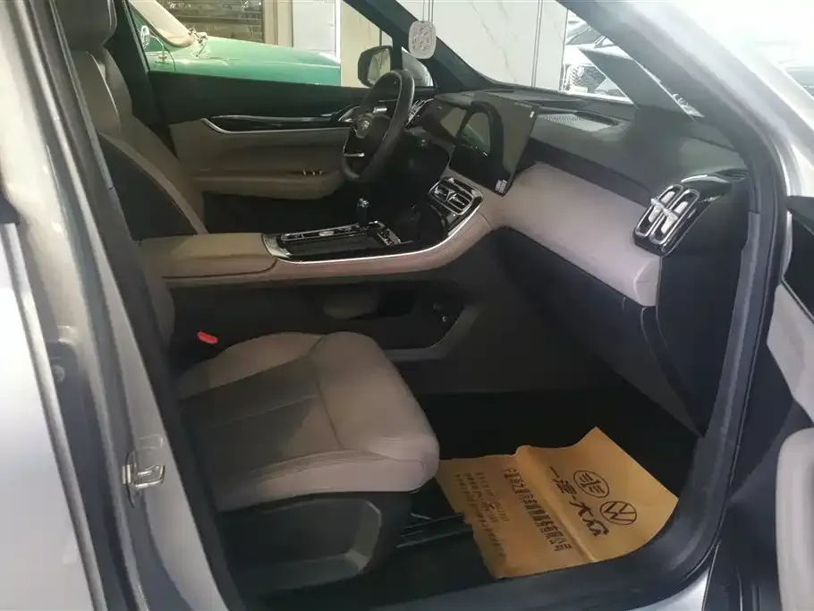 Geely Boyue L 2025 из CN, фото 3