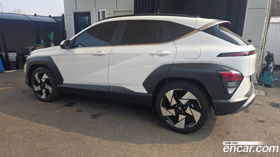 Hyundai Kona 2023 из KR, фото 2