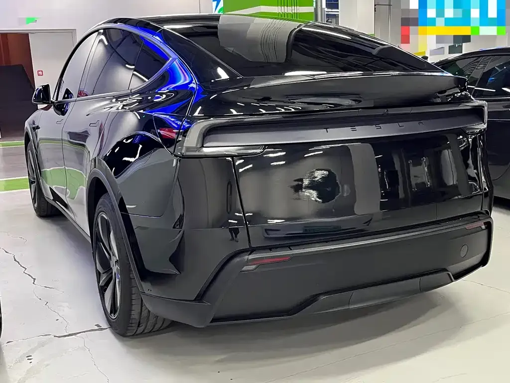 Tesla Model Y — фото 7
