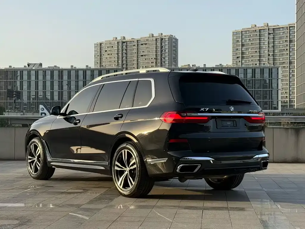 BMW X7 — фото 4