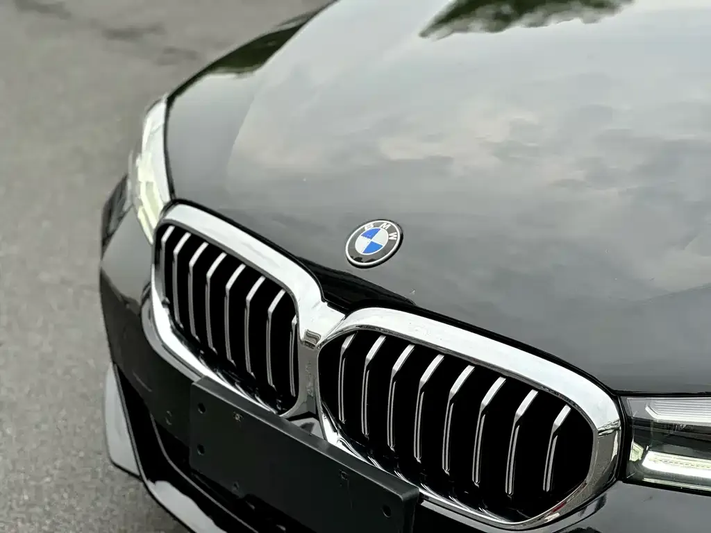 BMW 5 Series — фото 2