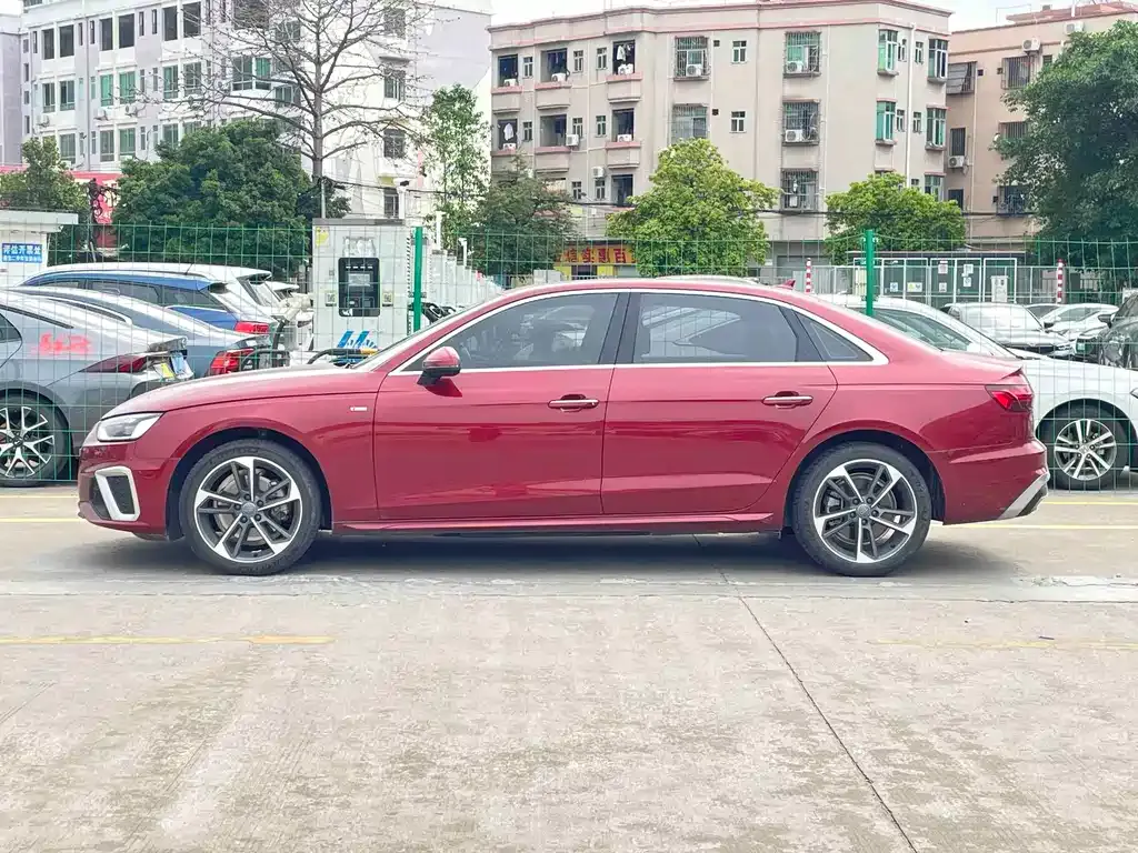 Audi A4L — фото 6