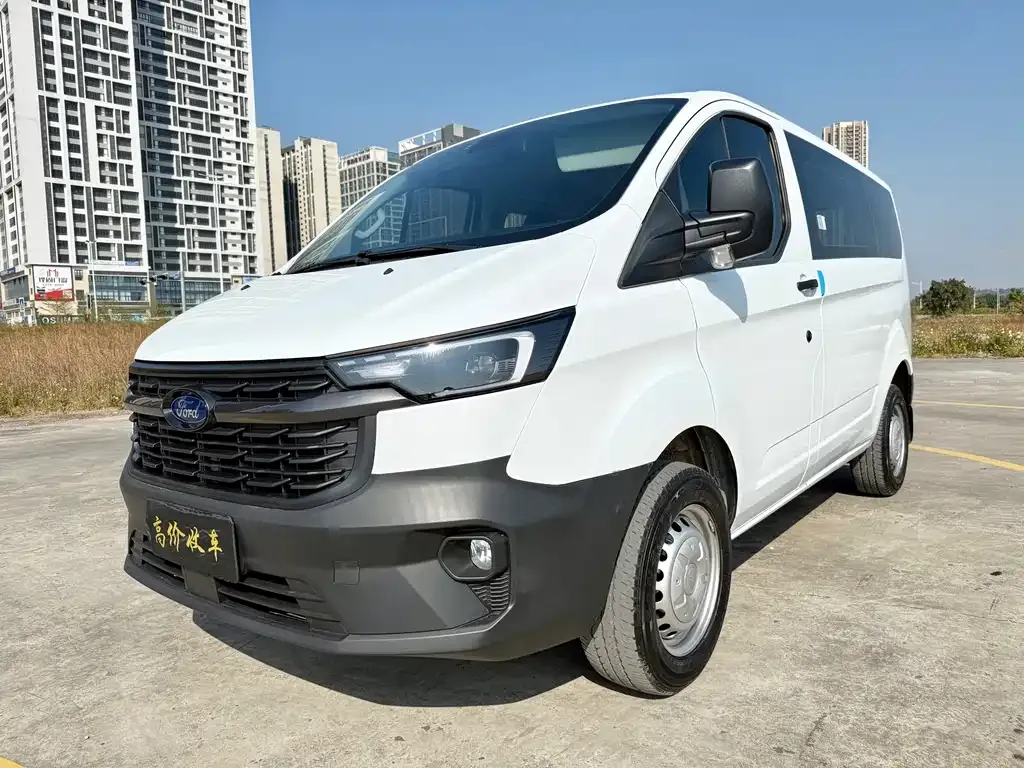 Ford Transit 2023 из CN, фото 1