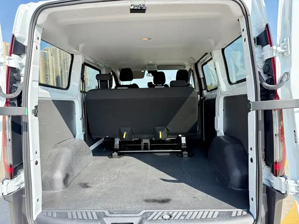 Ford Transit 2023 из CN, фото 7