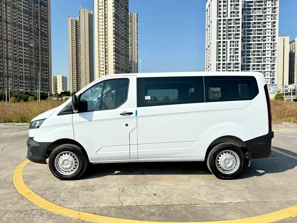 Ford Transit 2023 из CN, фото 5