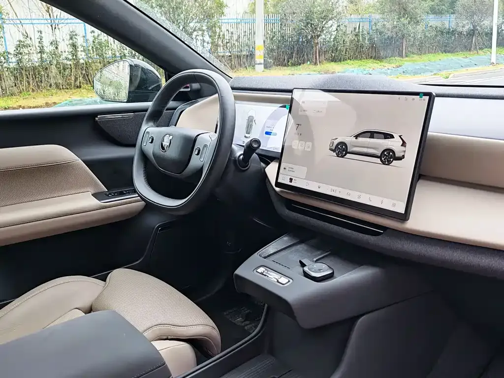 Volvo XC70 Plug-in Hybrid — фото 5