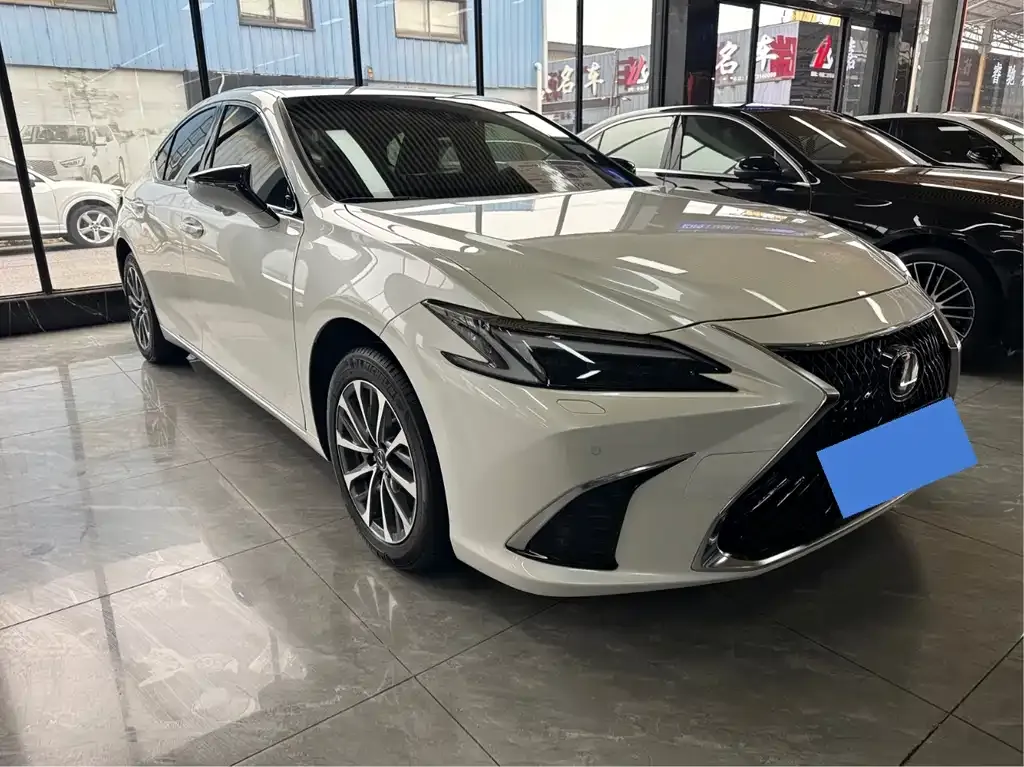 Lexus ES 2025 из CN, фото 9
