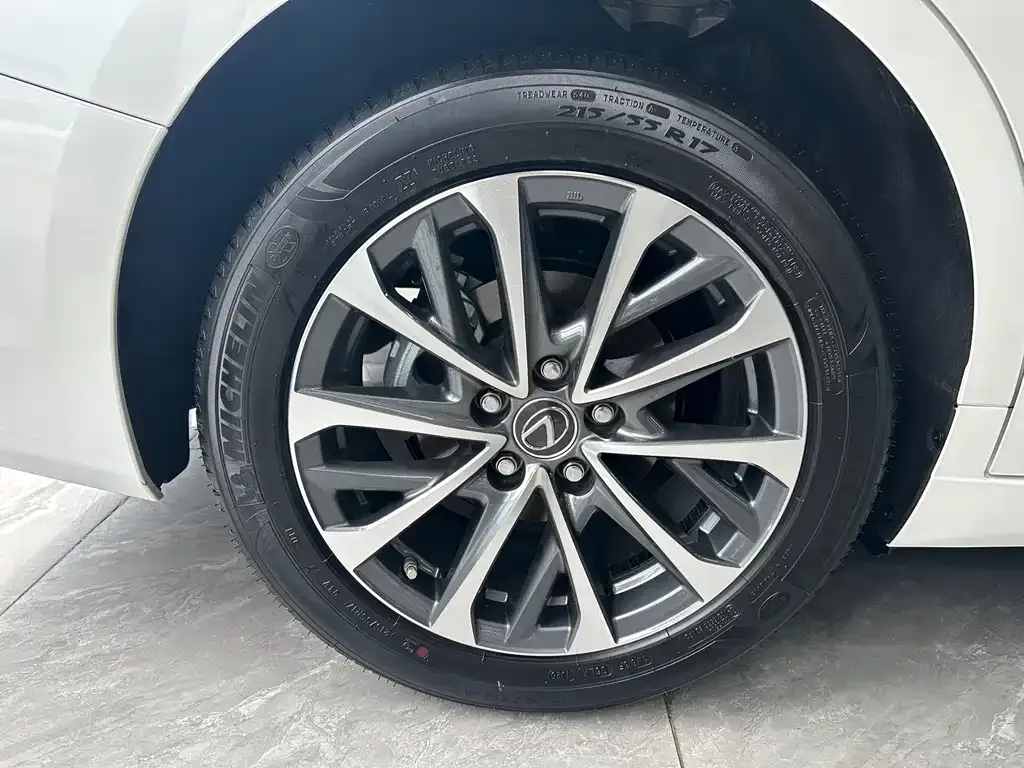 Lexus ES 2025 из CN, фото 6