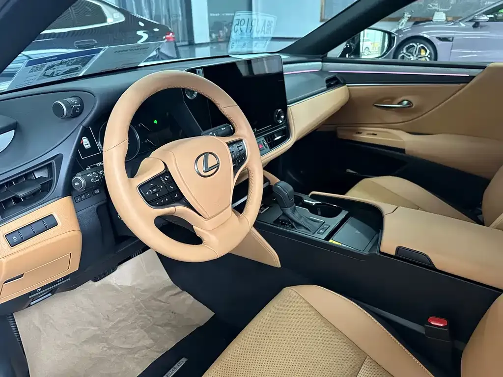 Lexus ES 2025 из CN, фото 5