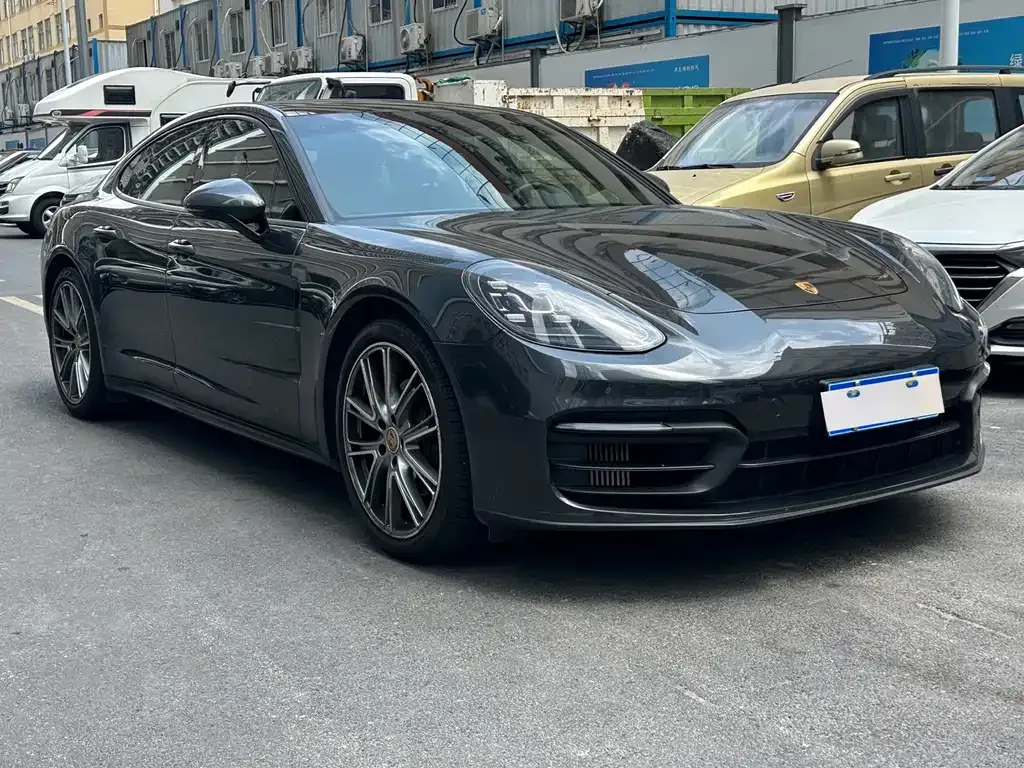 Porsche Panamera — фото 9