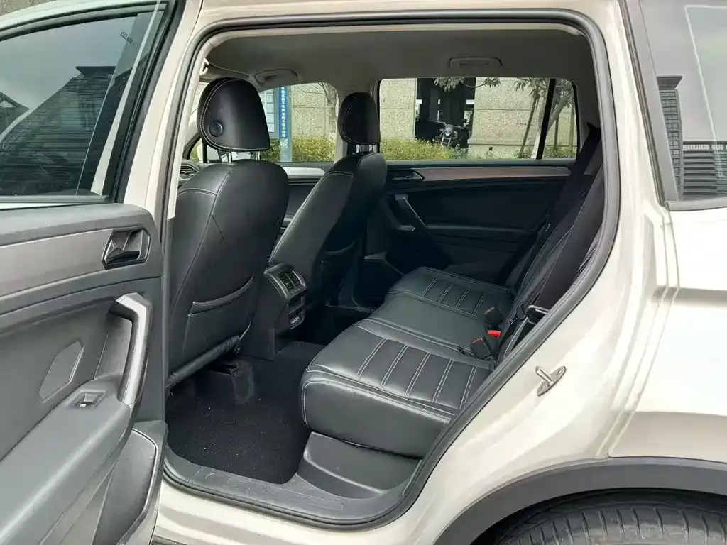 Volkswagen Tiguan L 2021 из CN, фото 4