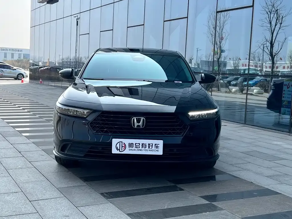 Honda Accord — фото 10