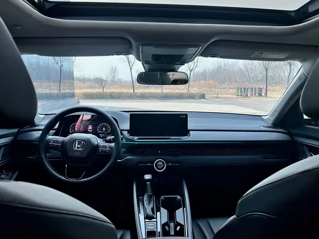 Honda Accord — фото 9
